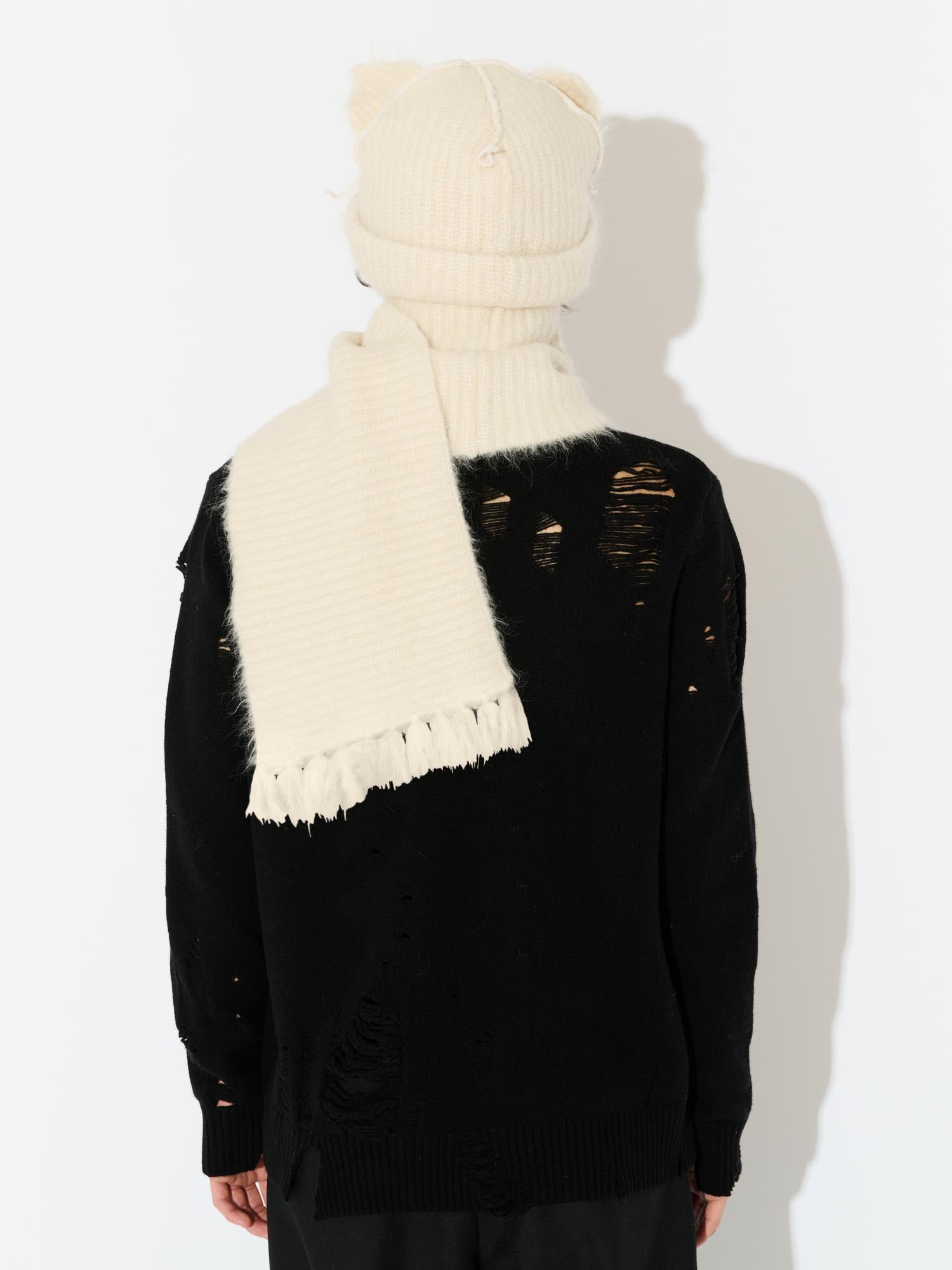 ALPACA CHUNKY EARS BEANIE SCARF IN ECRU - Image 5